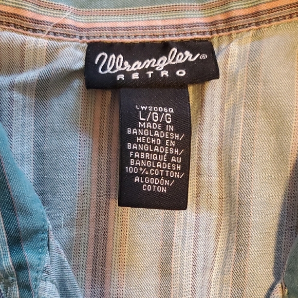 Wrangler Blue and Tan Sleeveless Western Snap Up Top - Picture 3 of 5